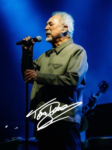 Tom jones signed autograph 6x4 - jones,