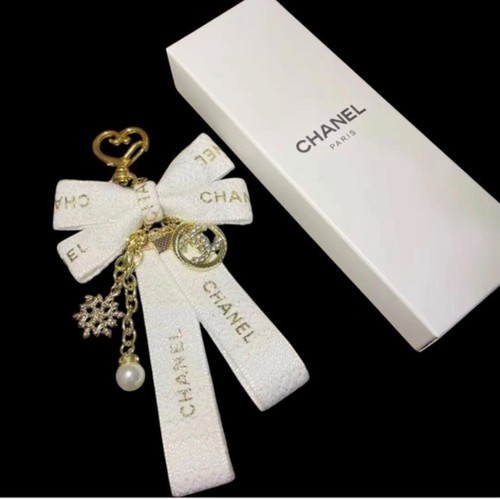 Chanel novelty gold - chanel,
