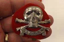 MILITARY CAP BADGE 17TH/21ST