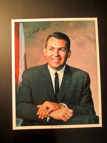 Elliot see hand signed - see, color