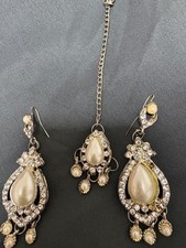 Ladies 2-piece white pearl &