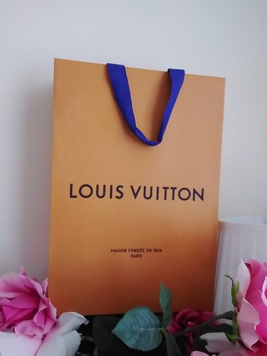 Authentic louis vuitton - authentic,
