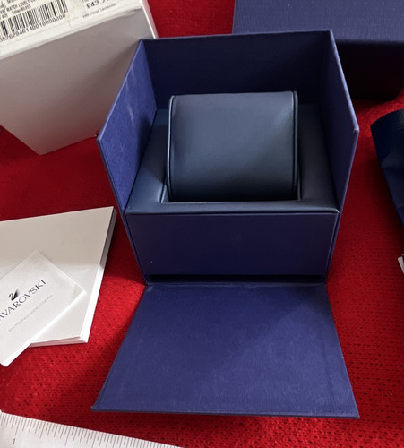 Swarovski lined faux leather - lined,