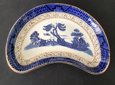 VARY RARE BOOTHS “REAL OLD WILLOW” KIDNEY SHAPED DISH PATTERN NUMBER 9072