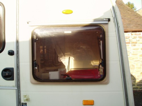 Caravan window 5cm 53 - 67.5cm, 53.5cm