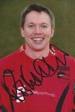 LEICESTERSHIRE * ROBBIE WILLIAMS SIGNED 6X4 PORTRAIT PHOTO+COA 