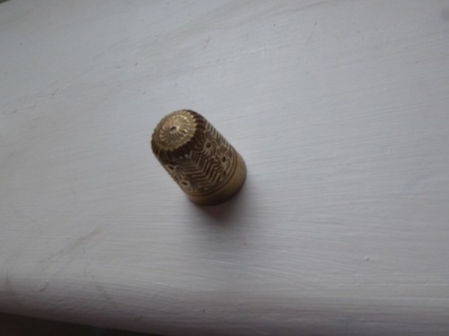 Silver brass thimble - /,