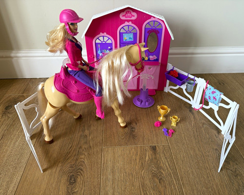 Barbie tawny walking - &,
