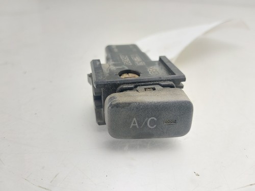 153984 button toyota hilux kun - toyota,