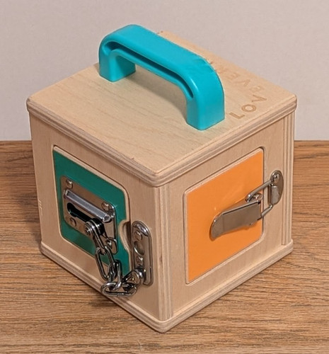 Lovevery lock box montessori - box,