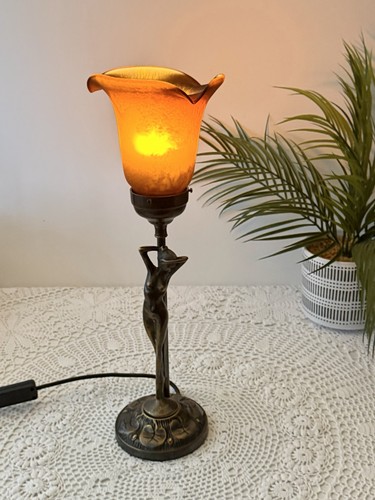 Art deco style table lamp - art,