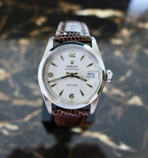 A STUNNING VINTAGE MID-SIZE