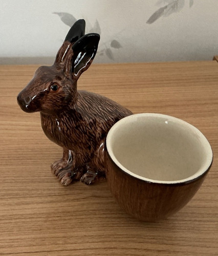 Quail ceramics egg - cup, with