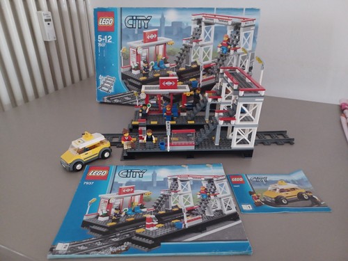 Lego 7937 train station - station, with