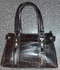 LIZ CLAIBORNE  2 Handle BAG in