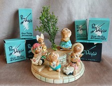 Pendelfin Band Stand & 6 Rabbits Casanova Rocky Bongo Rolly Rosa Phumf BoxedU1S4