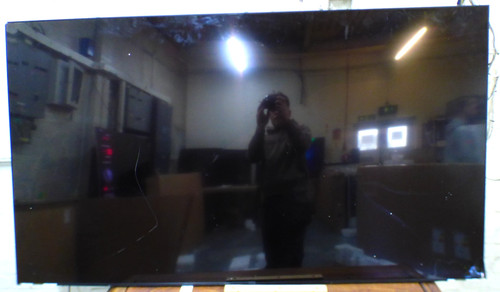 Damaged screen samsung 75 - *damaged,