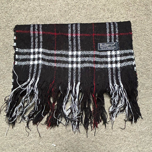 Burberrys 100 lambswool - burberrys, plaid