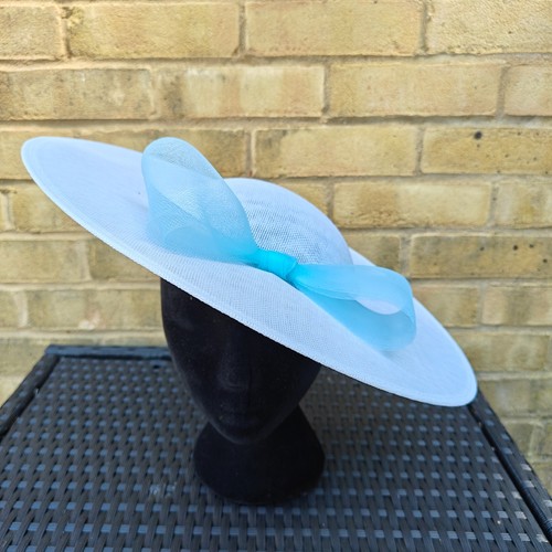 White light turquoise bow wide - light,