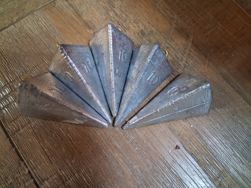 10oz pyramid sinkers lot 5 - sinkers.,