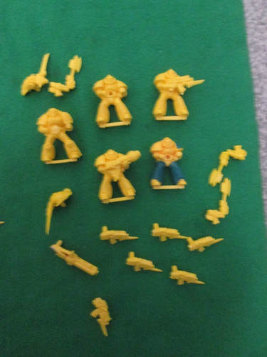 Yellow marines weapons - weapons,