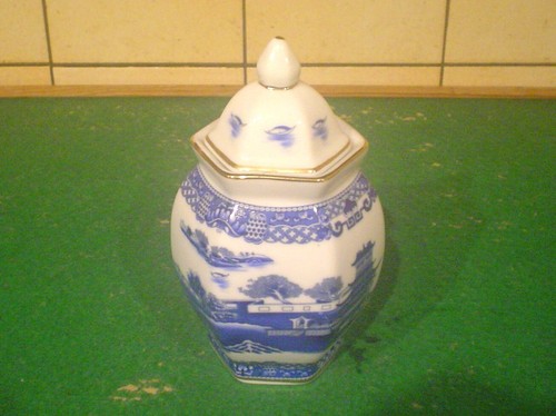 Ringtons ceramics willow - ceramics,