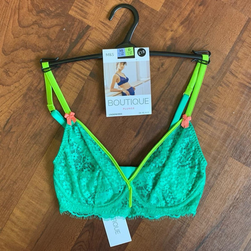 Boutique underwired plunge - m&s,