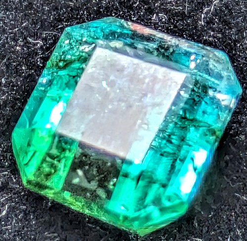 Indicolite 7x7 aprox - 1.50, ct