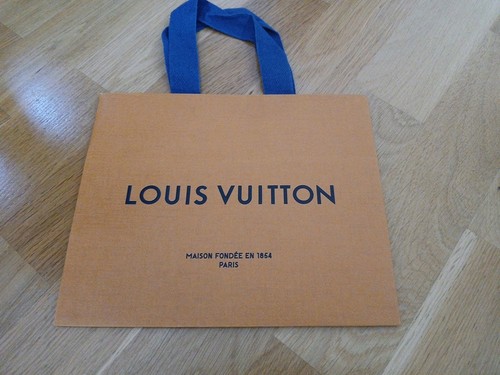 Louis vuitton gift bag