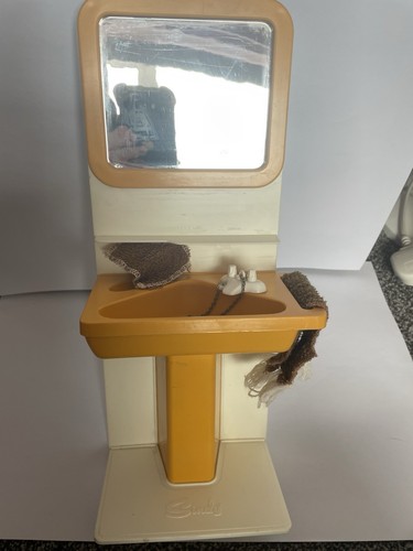 Pedigree sindy dollhouse - pedigree,
