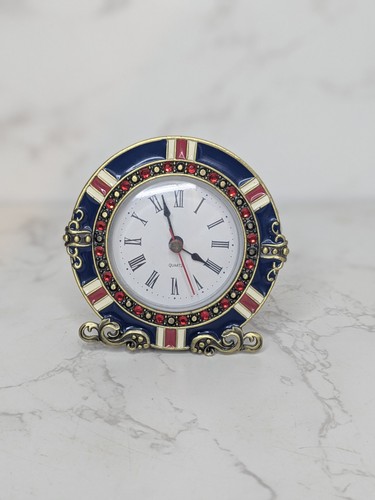 Vintage style ornate red - style,
