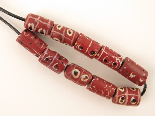 Ten venetian tic tac toe - ten,