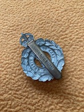 Isle Of Wight Rifles cap badge with marked slider Grove Birmingham 