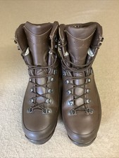 SIZE 10 L GORETEX BRITISH ARMY