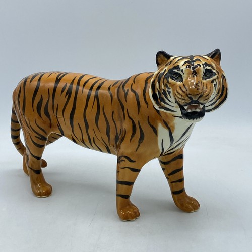 Large beswick big cat - large, tiger