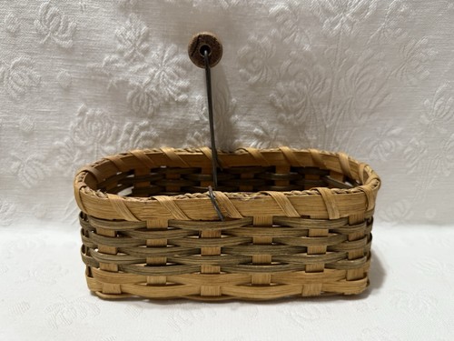 Vtg 1988 woven wicker - vtg.,