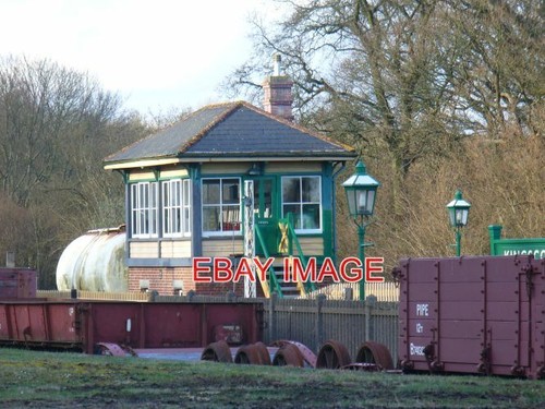 Photo signal box kingscote in - photo,