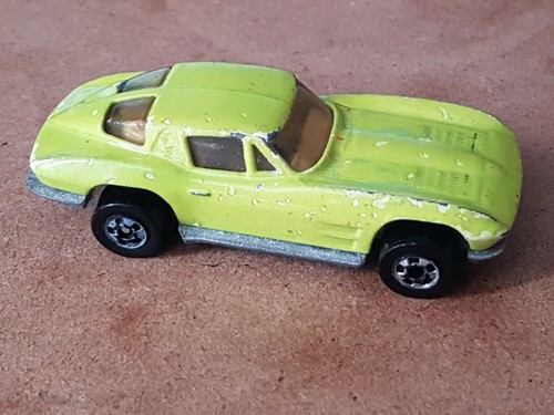 Hot wheels corvette - hot, stingray
