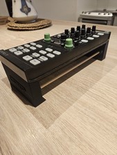 Native Instruments Kontrol X1 MK2 With Stand