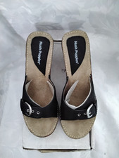 Ladies Hush Puppies wedge sandals sz 6 black