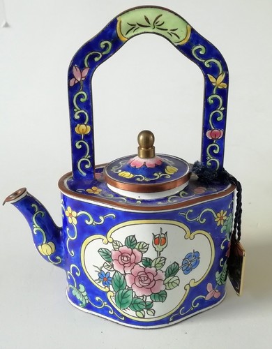 Charlotte vita teapot - di,