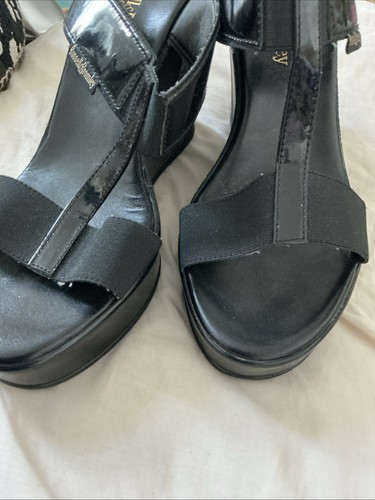 Women russell and bromley - russell,