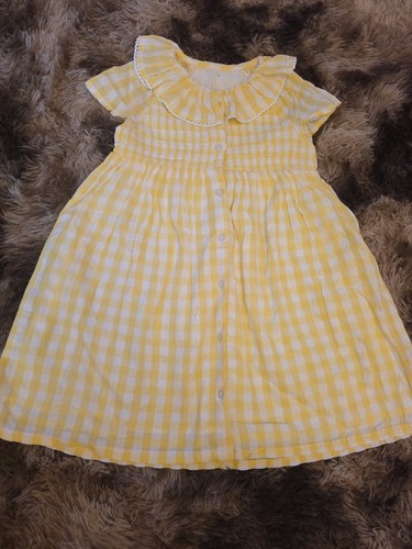 Never worn yellow - never,
