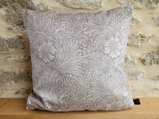 William Morris Marigold Velvet