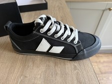 Macbeth Eliot Sneakers