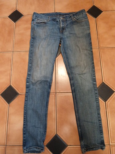 Levis ladies jeans 32l - levis, w