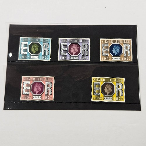 1977 queen elizabeth - queen,