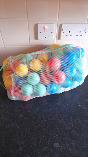 Multicolour plastic ball pit - multicolour,