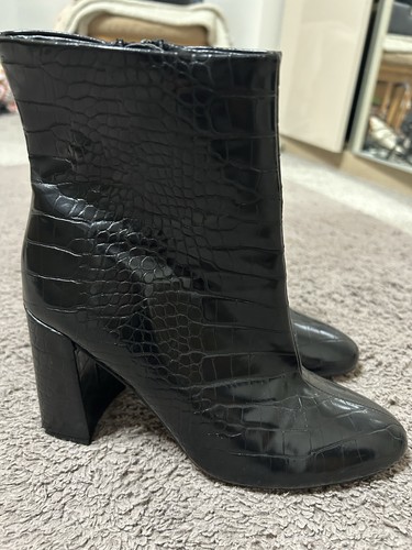 Faith black crocodile - faith, print