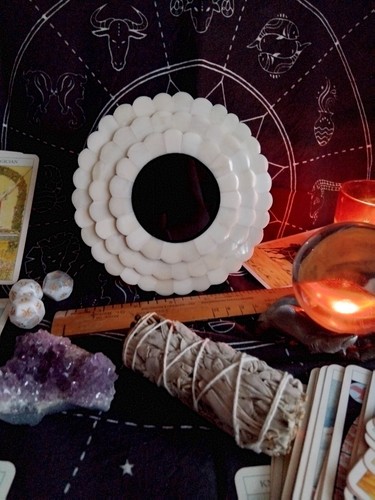 Black scrying mirror - scrying,